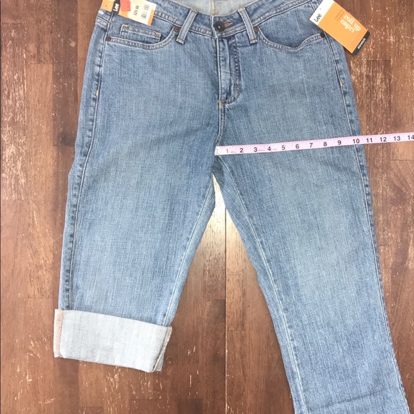 Lee Roll Up Capri Jeans - Picture 5 of 8
